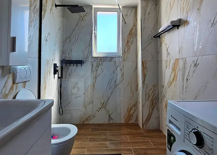 Apartamento Welcome To Zaimi's Korce