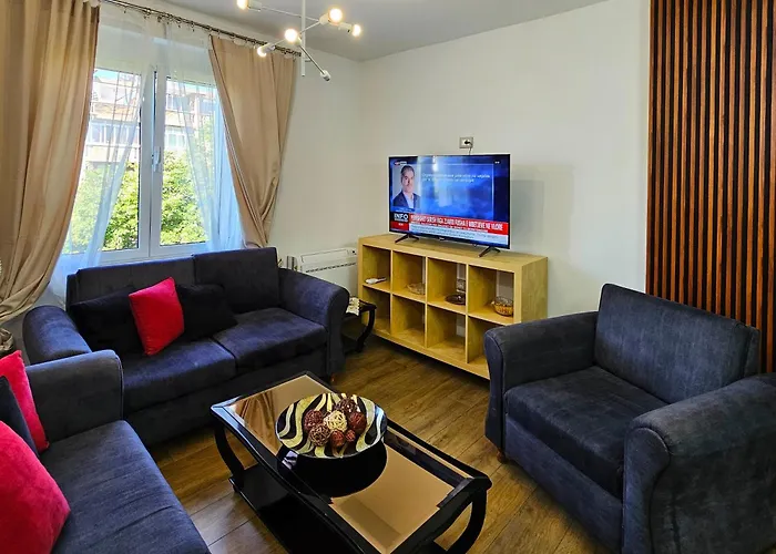 Welcome To Zaimi's Apartamento Korce