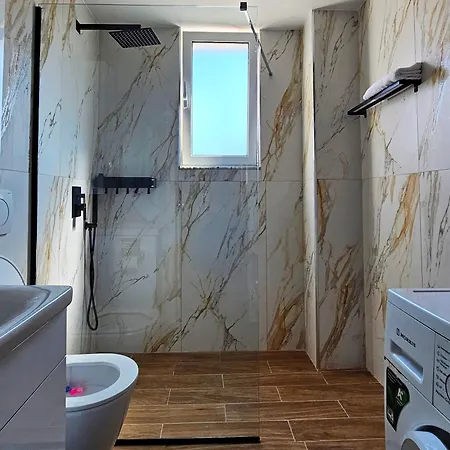 Apartment Welcome To Zaimi's Korce